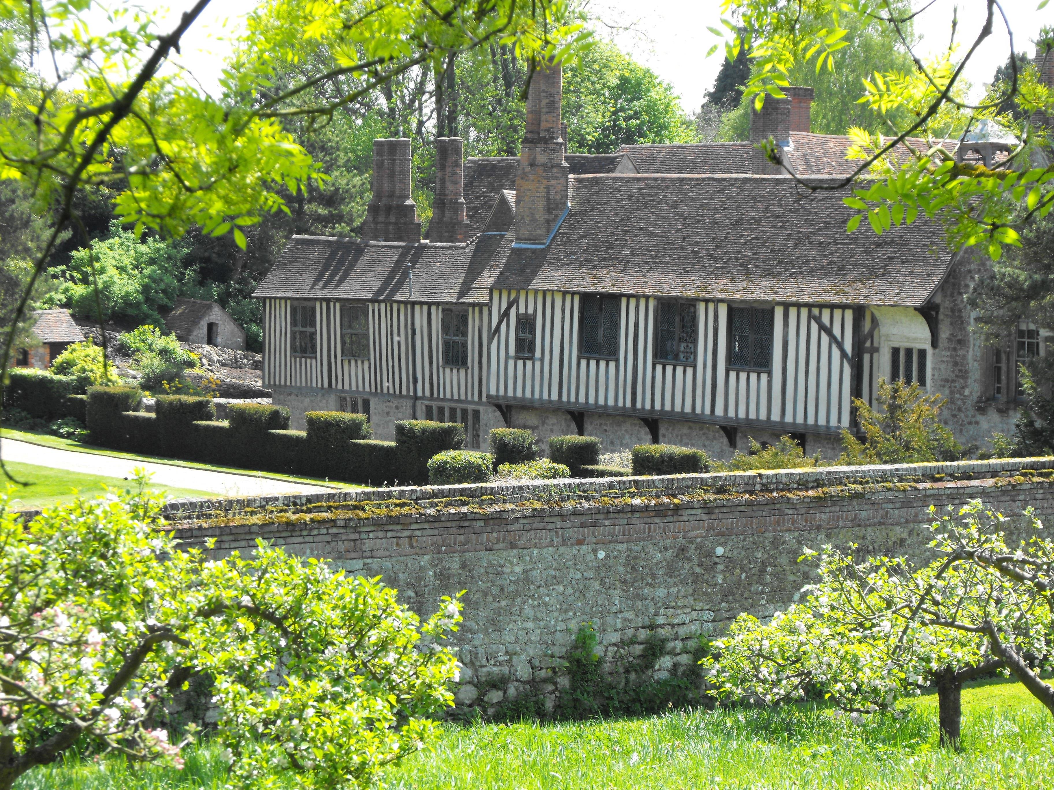 can you take dogs to ightham mote