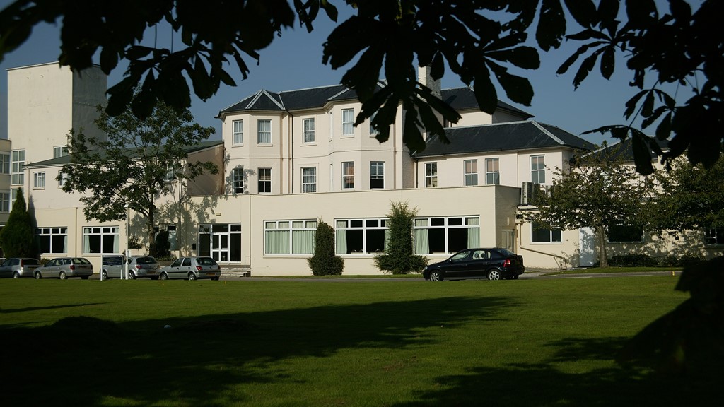 0045-exterior-mercure-maidstone.jpg